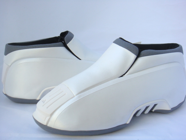 Adidas Kobe 2: The worst shoe ever made 